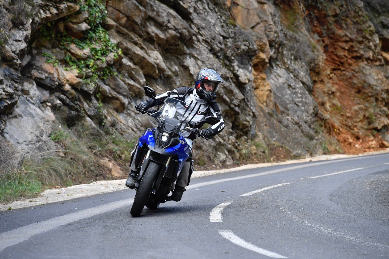 Suzuki V-Strom 800 SE: la prova su strada della nuova crossover giapponese
